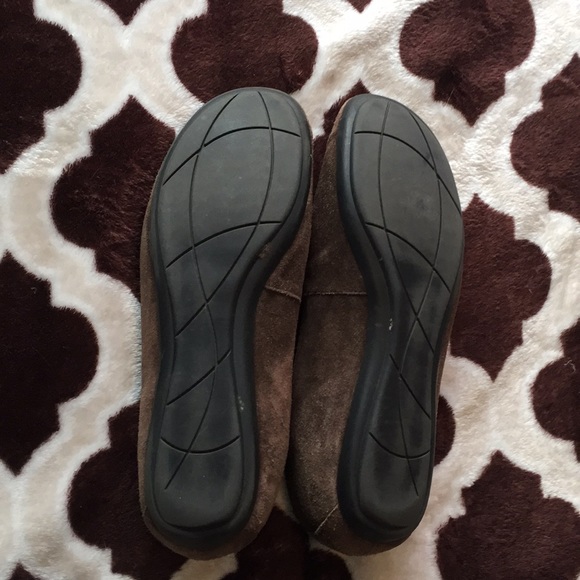 Coldwater Creek brown suede flats, size 9 - Picture 4 of 4